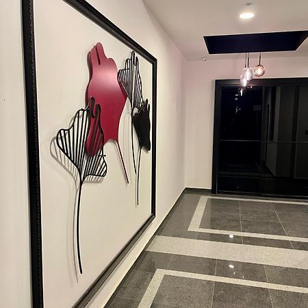 Sunlight Luxe Apartment Скопие Екстериор снимка