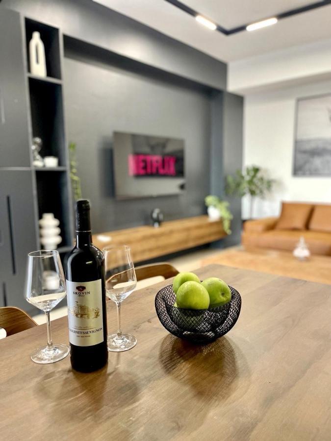 Sunlight Luxe Apartment Скопие Екстериор снимка